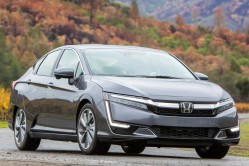 10 - 2018 Honda Clarity front angle action